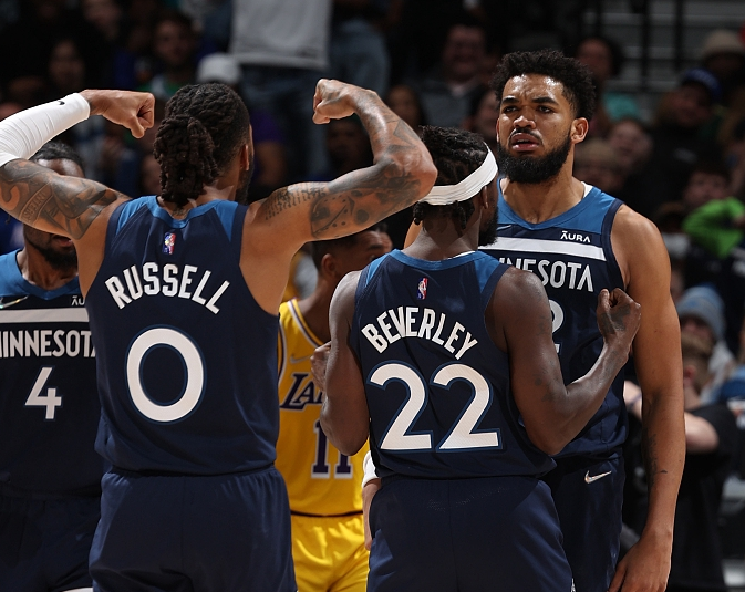 向但万子搭 向但万子搭