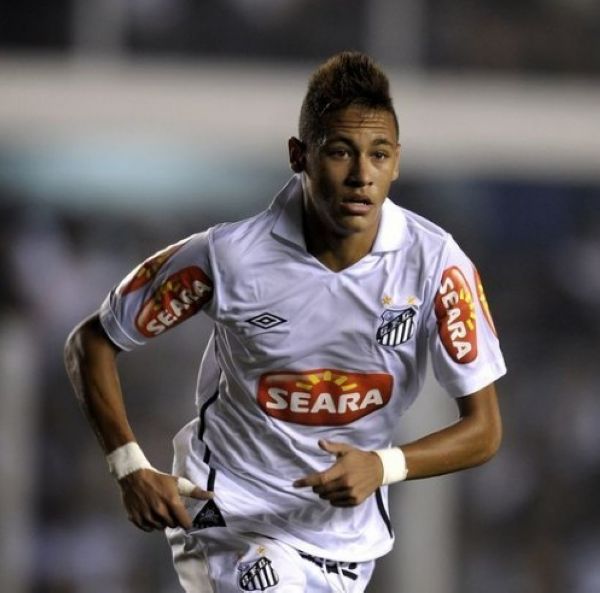 承担中外野 承担中外野